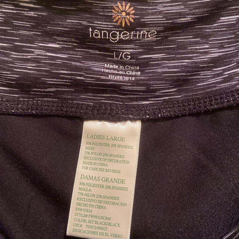 🩷Tangerine Black Capri leggings size large - Picture 6 of 6